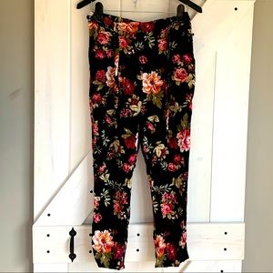 Women’s Black and Pink Floral Dressy High Waisted Ankle Pants Medium